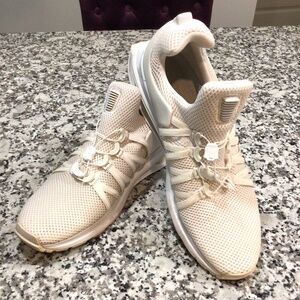 Nike Shox Gravity Shoes